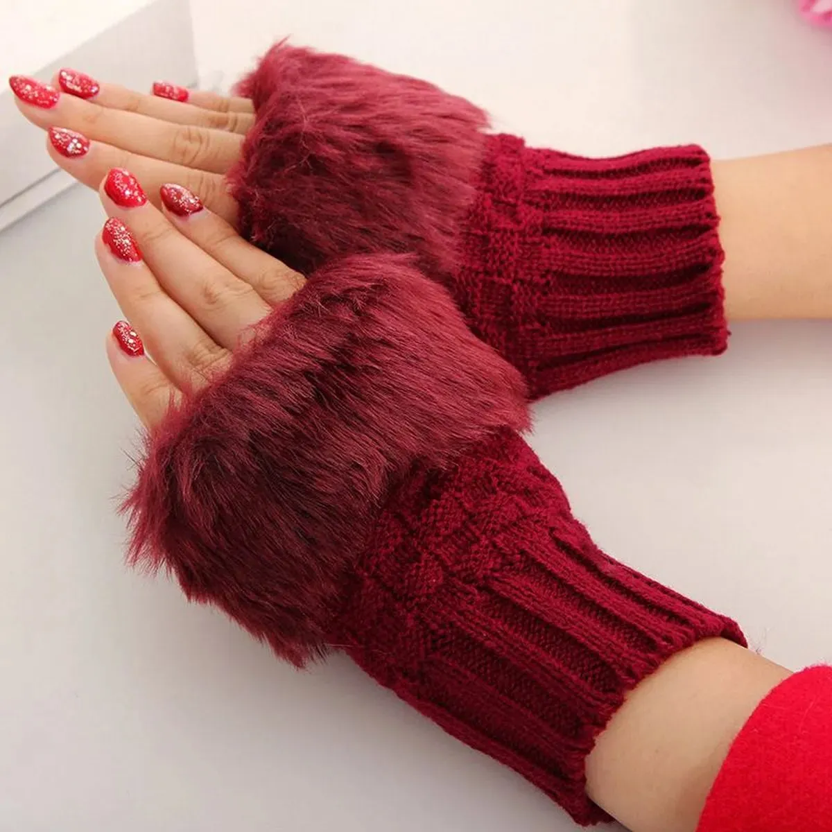 2 Pairs of Gloves With Fur & Velvet Touch & Finger Less Gloves