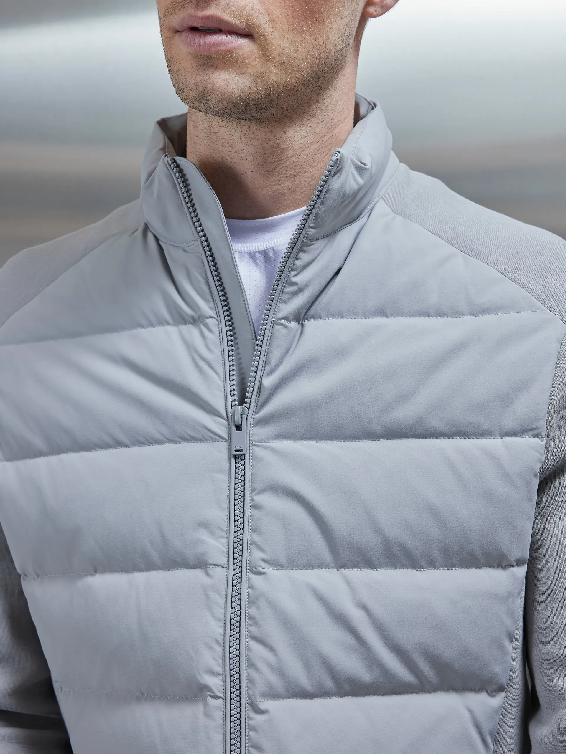 Active Hybrid Puffer Jacket in Mid Grey