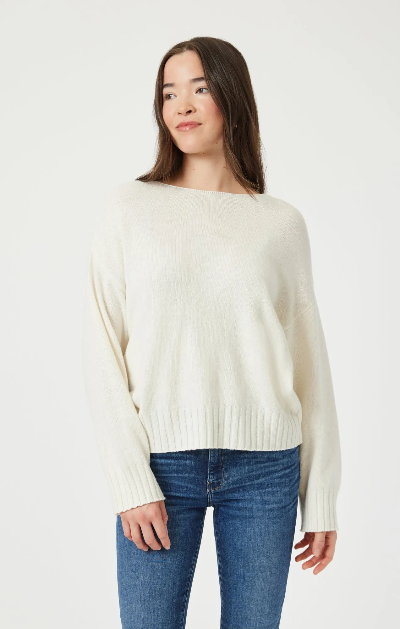 BOAT NECK SWEATER IN ANTIQUE WHITE