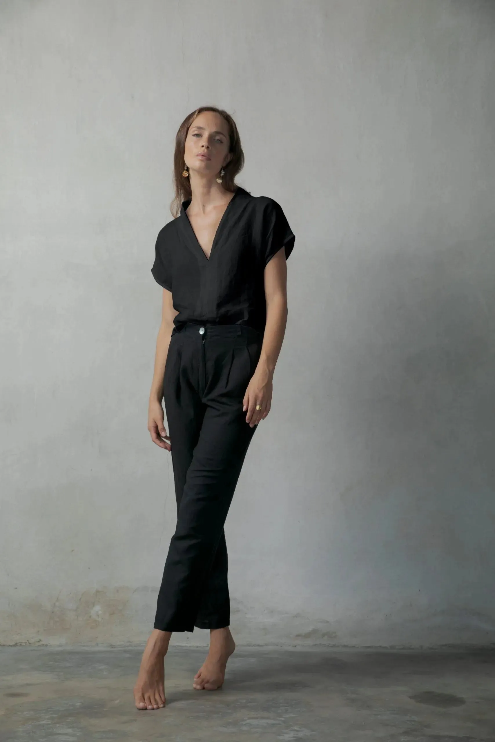 Collo Alto Linen Top Black