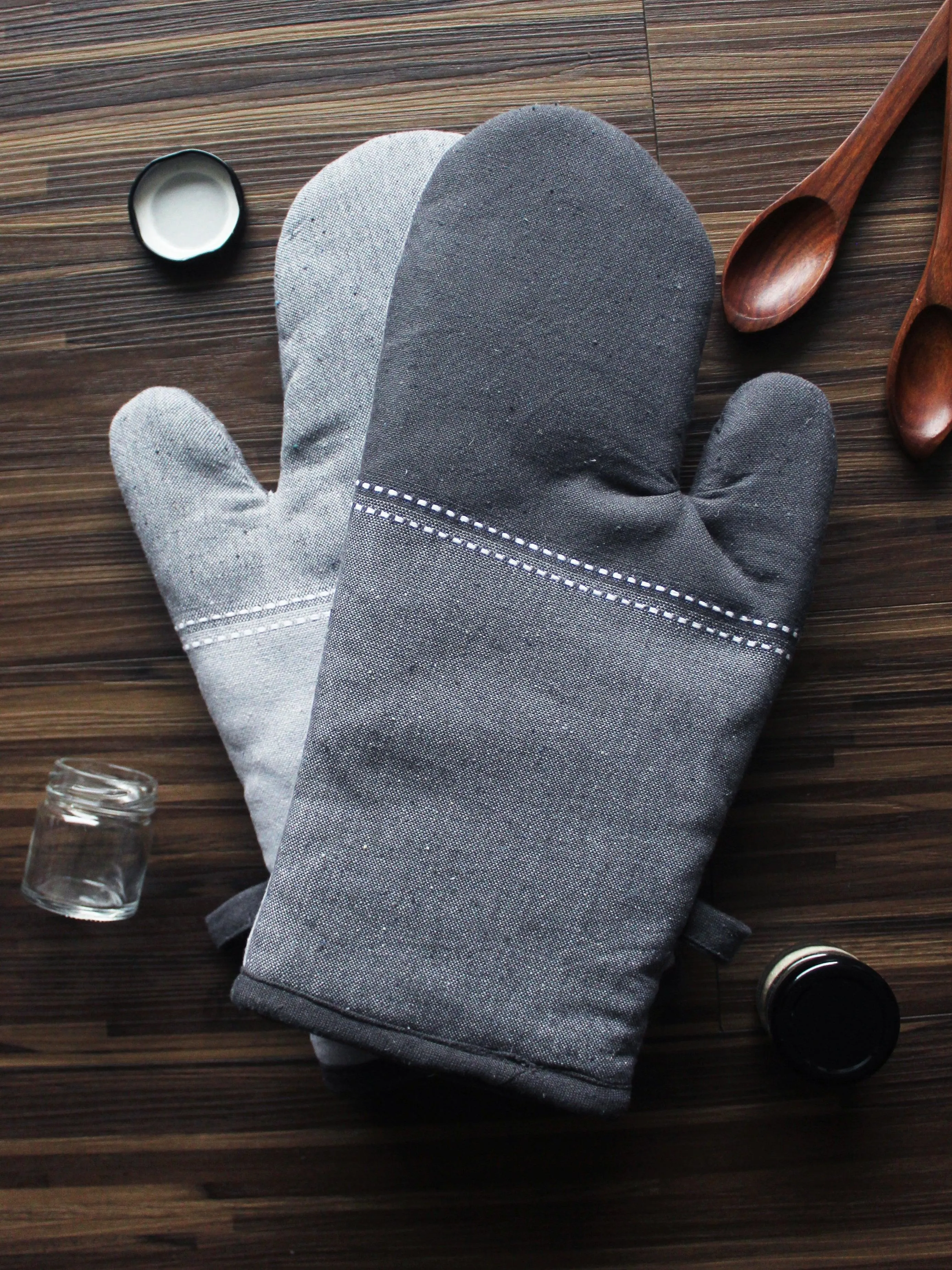 Cotton 4 Way Dobby Grey Oven Gloves Pack Of 2