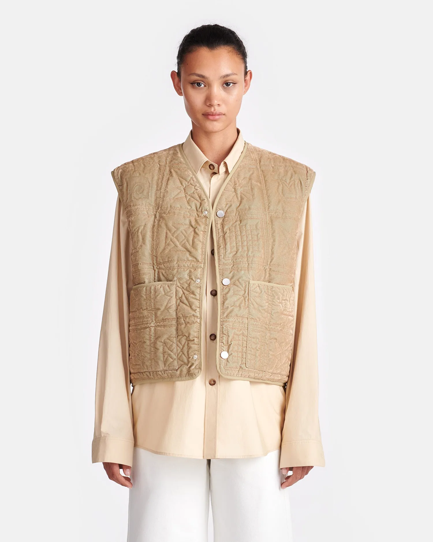 Elvio - Quilted Tech-Velvet Gilet - Iridescent Khaki