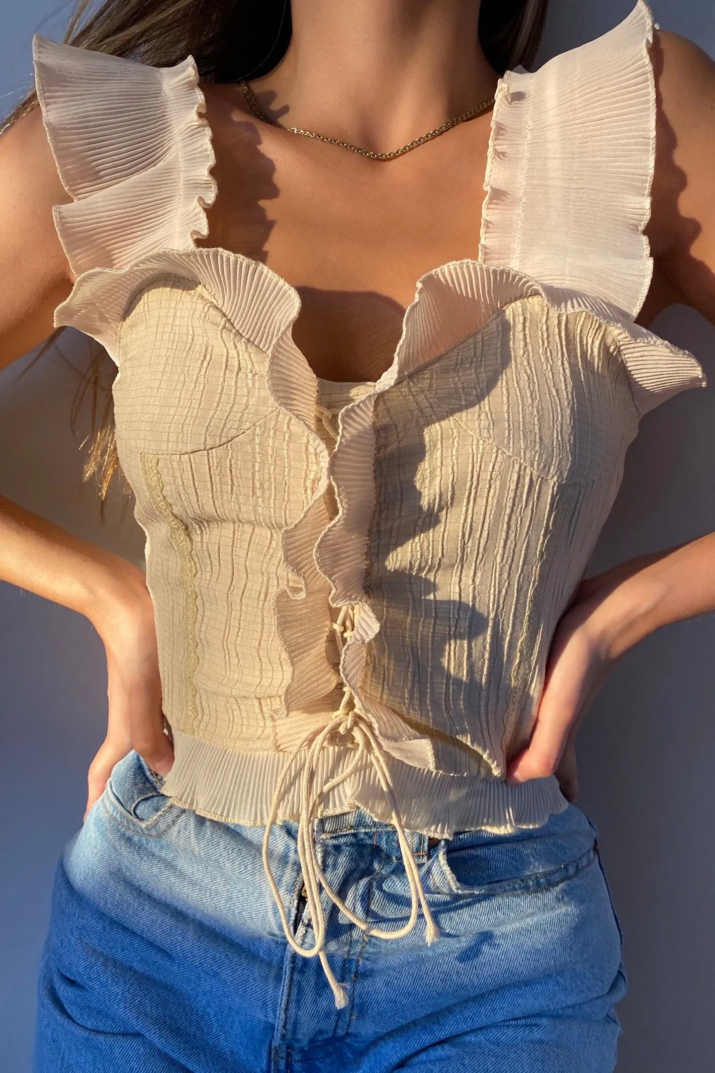 FRENCH GIRL RUFFLE TOP / CREAM