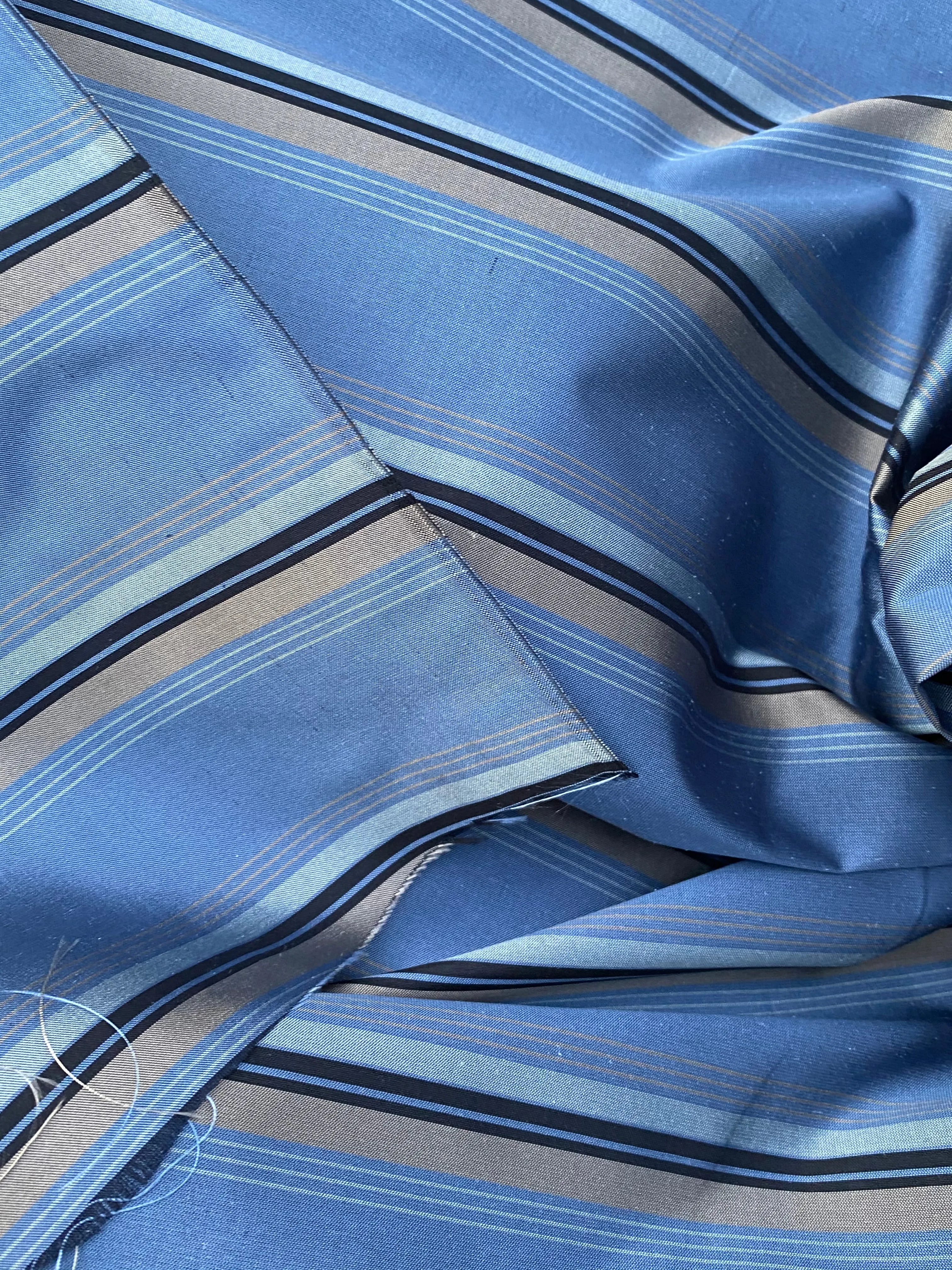 NEW Countess Shannon Designer 100% Silk Taffeta Blue Horizontal Stripe Fabric- SB_1_9